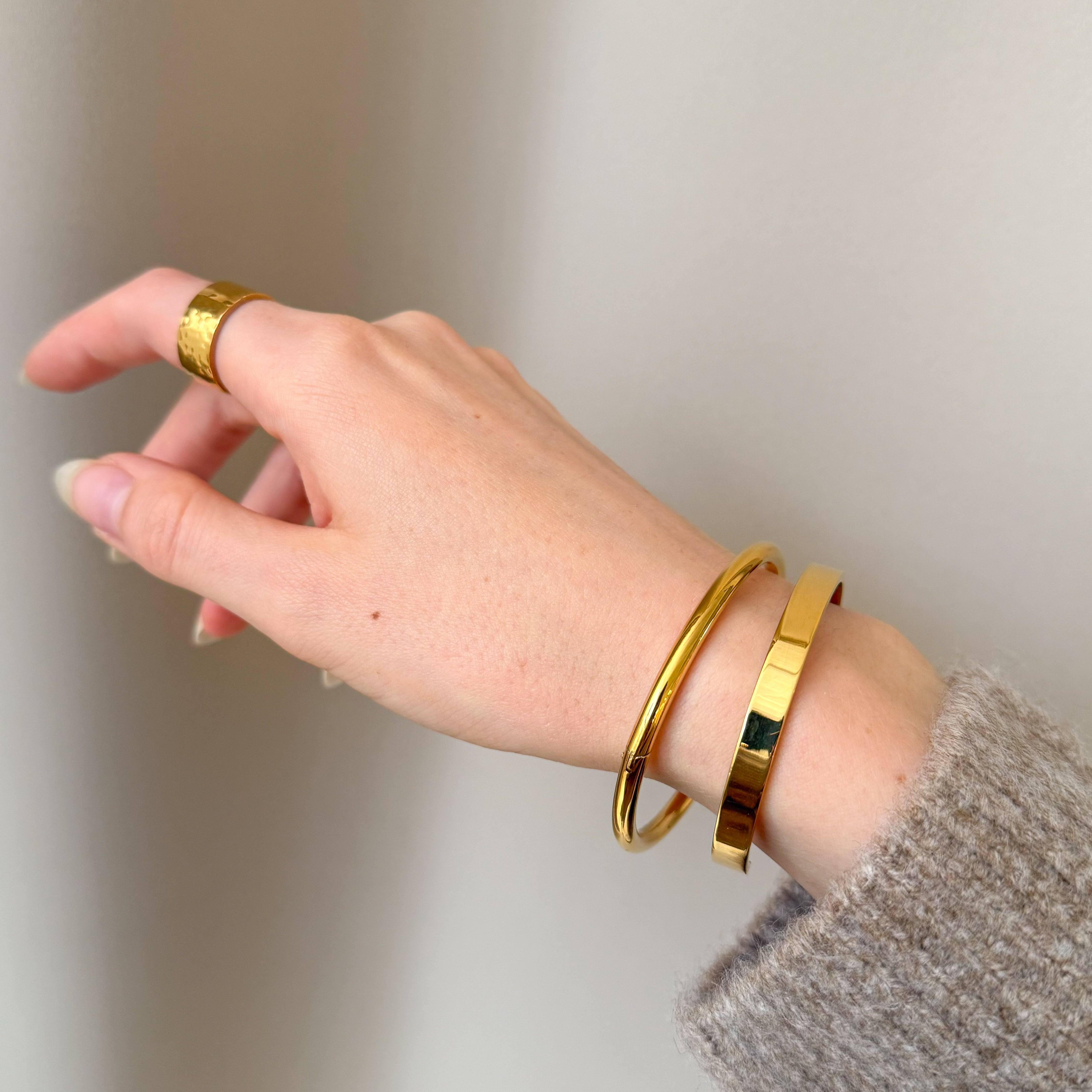 Classic Bangle met gravure & Rond Bangle Set