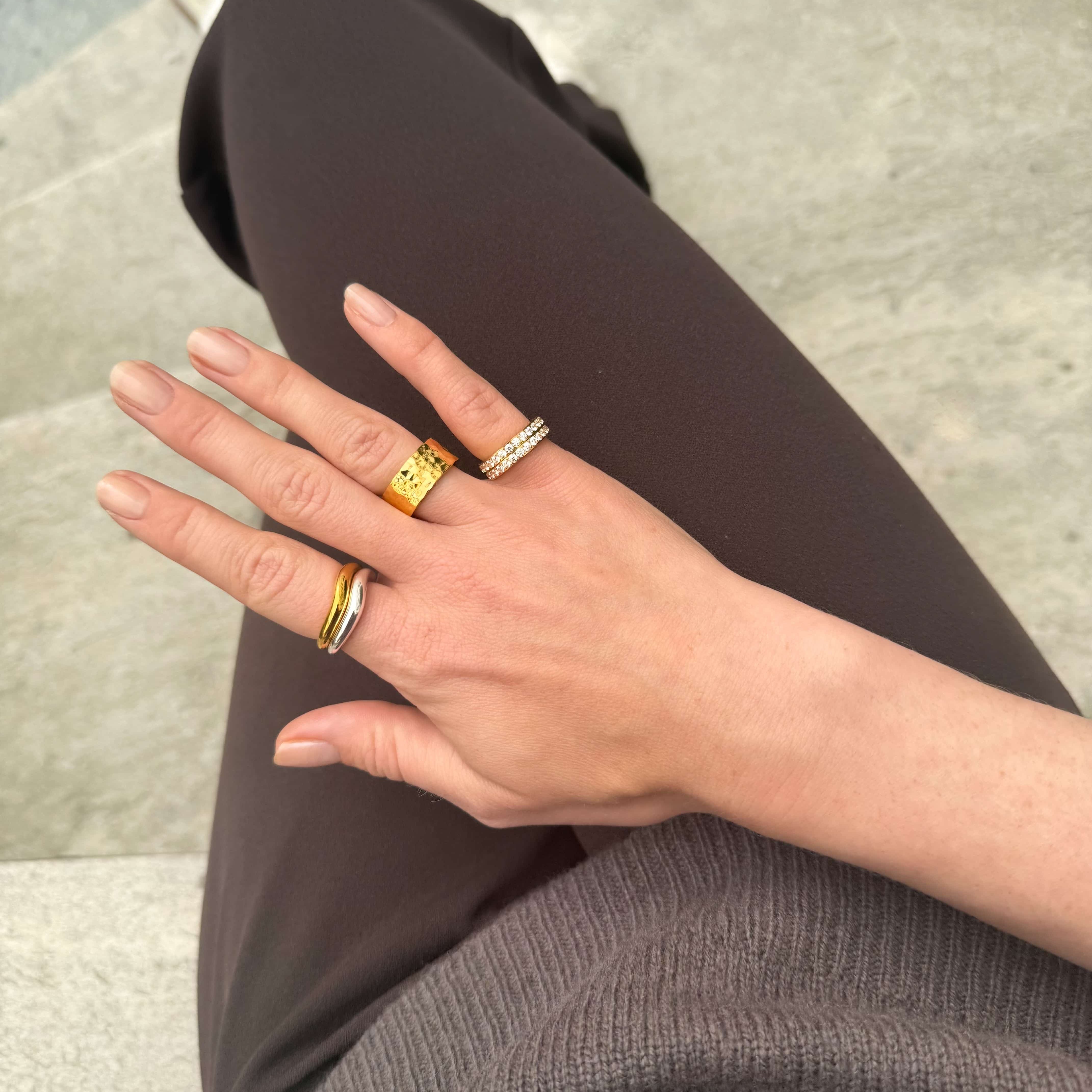 Gehamerde Chunky Ring Goudgeplateerd