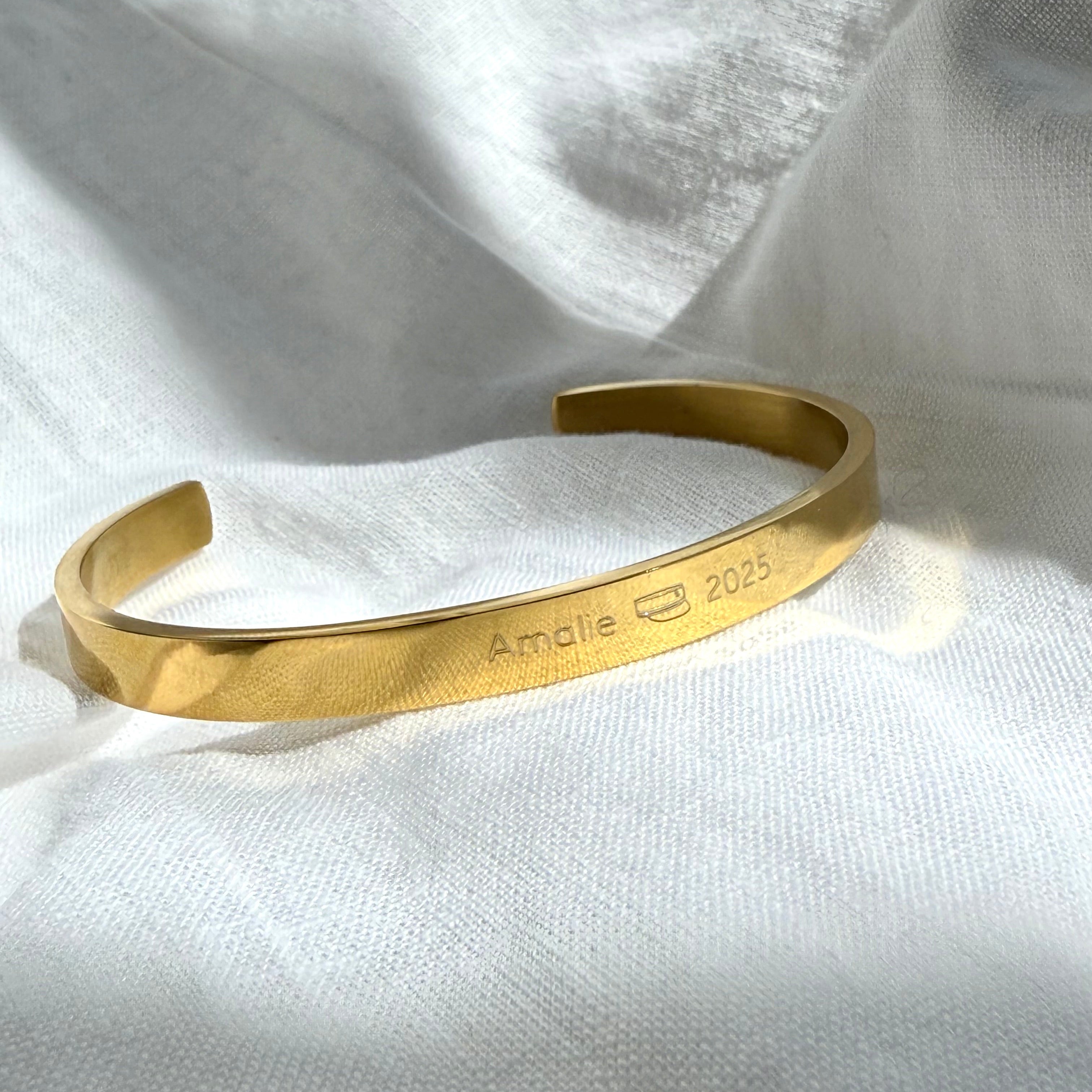 Student Classic Bangle